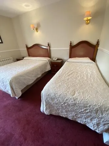 Monaghans Harbour Отель Нейс