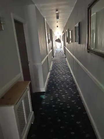 Monaghans Harbour 2* ناس